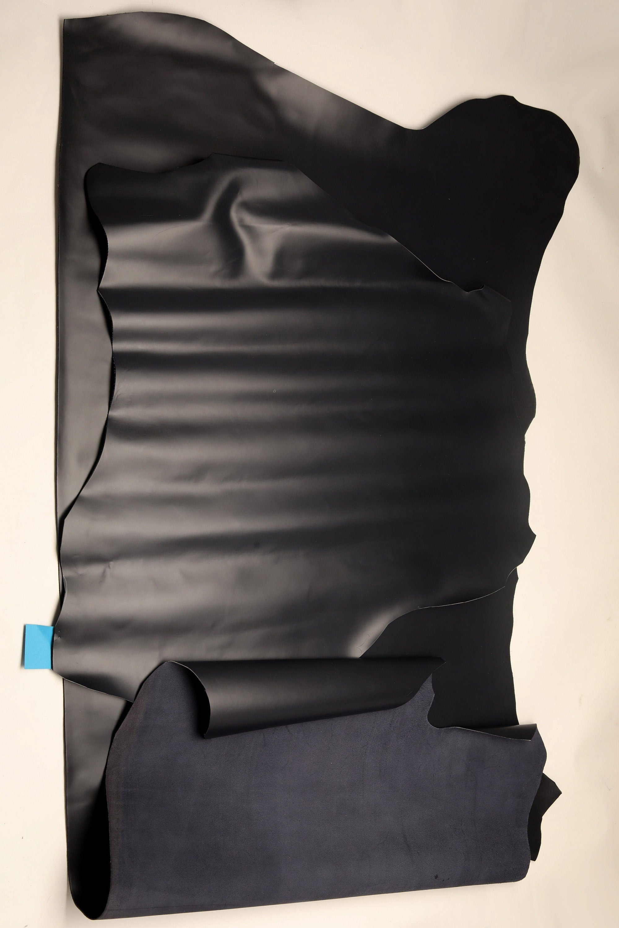 Night blue BRUSH OFF leather hide, semi glossy smooth calfskin, solid color stiff cowhide for crafting B18695-TU La Garzarara
