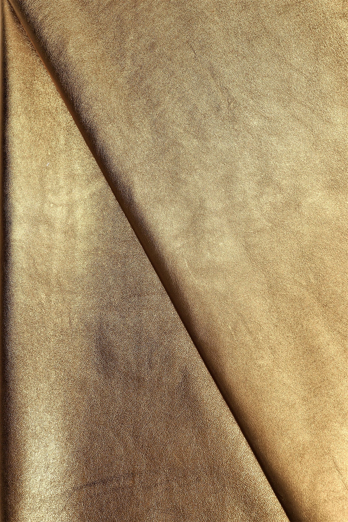 Metallic BRONZE LEATHER skin, smoothsoft laminated lmabskin, brown glossy sheepskin, quite soft B16062-MT La Garzarara