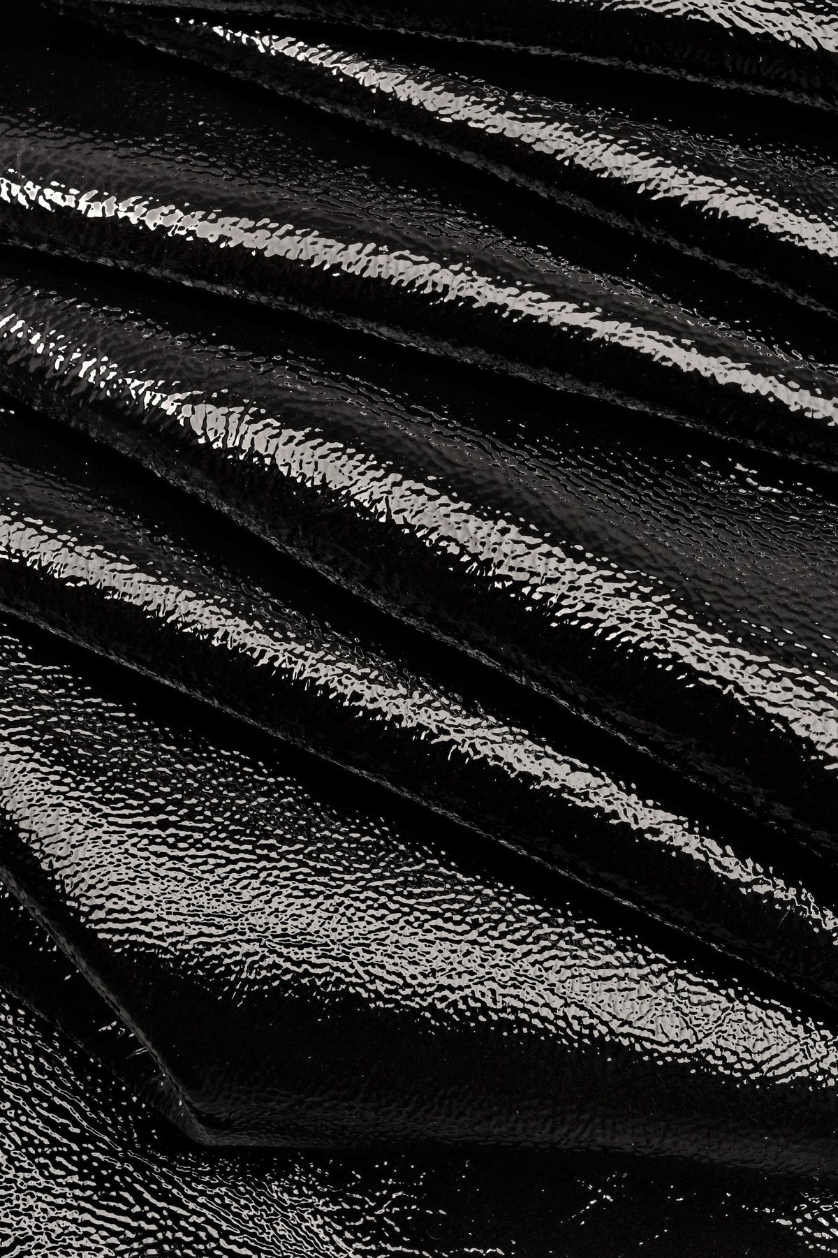 Black PATENT NAPLACK leather hide, glossy wrinkled calfskin, elegant soft cowhide 0.7 - 0.9 mm for hobbyists B19872-TB La Garzarara