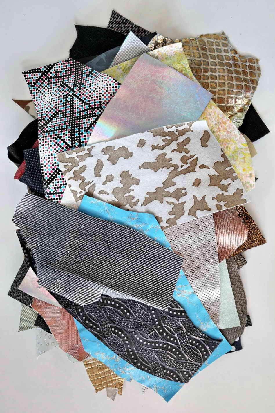 Printed Metallic Leather Scraps, Assorted Renmants Patterns, Foil and Shimmer Finish Leather Pieces B003 La Garzarara