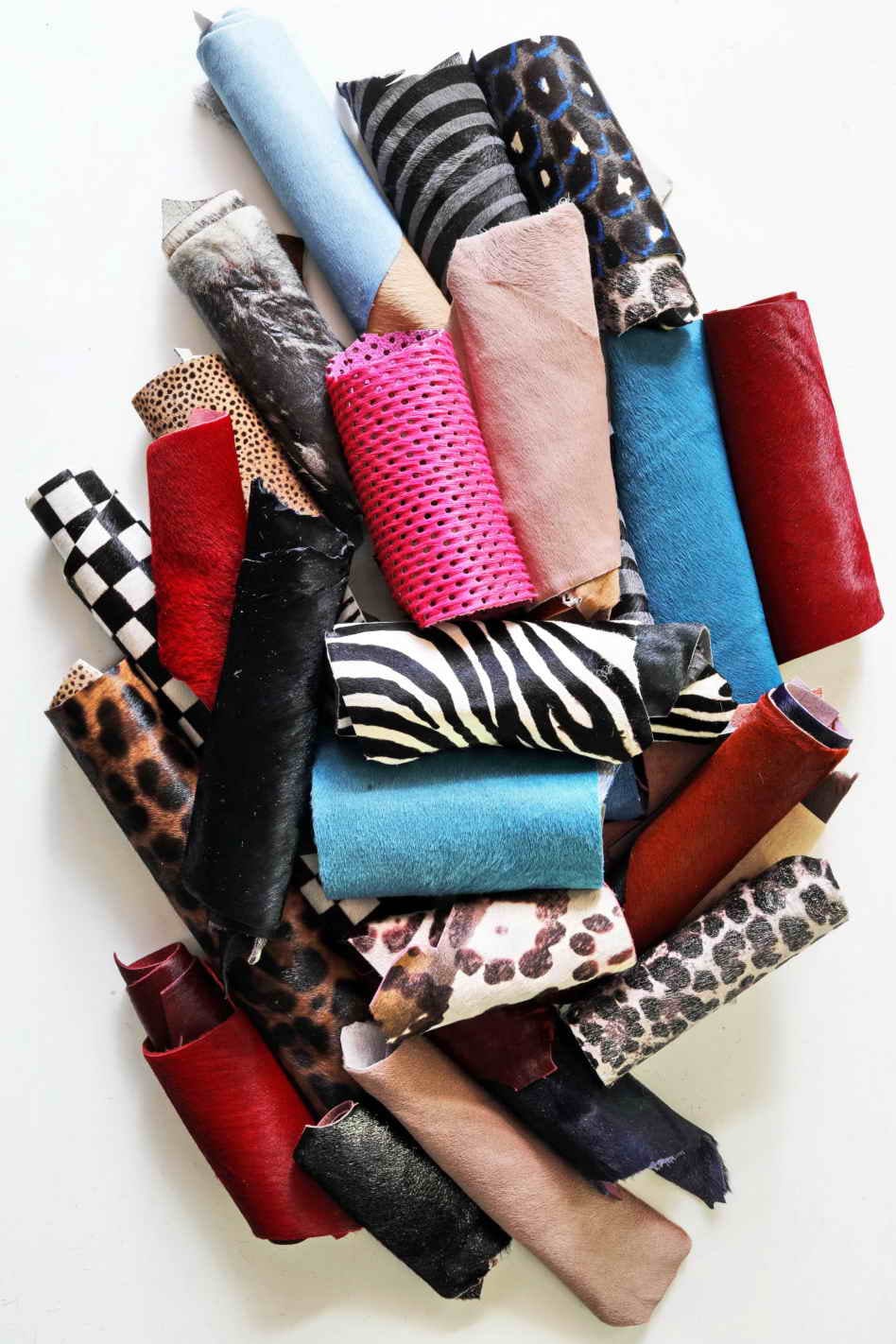 Leather hairy calf printed and solid colors scraps bag, in total for 1 lbs (500 gr) and 2 lbs (1 kg) B007 La Garzarara