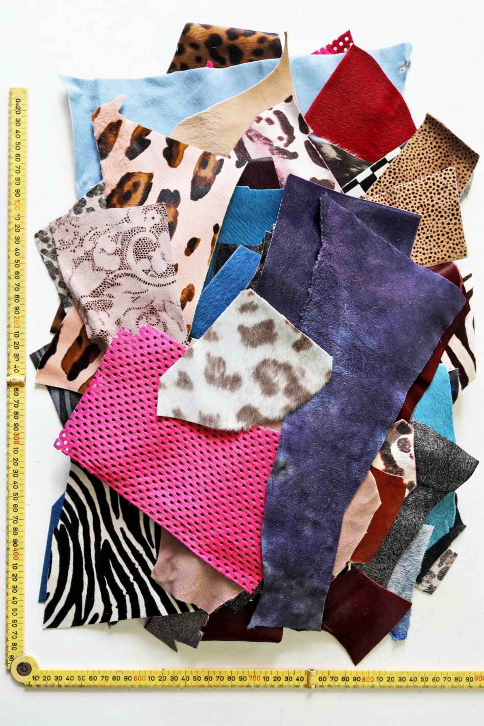Leather hairy calf printed and solid colors scraps bag, in total for 1 lbs (500 gr) and 2 lbs (1 kg) B007 La Garzarara