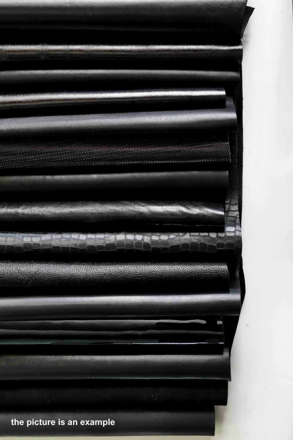 BLACK LEATHER scraps Random assortment medium size cutouts, mixed smooth, textured, offcuts 1 lbs - 1,7 lbs - 2 lbs - 4 lbs AMZ33