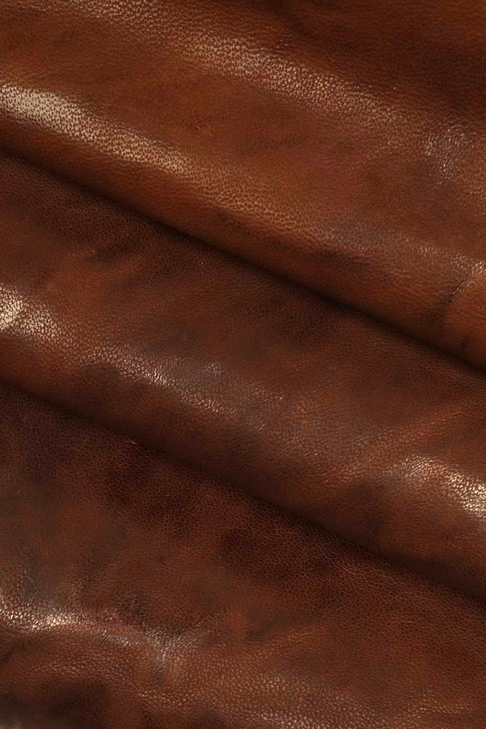 Aged nappa skin, vintage washed sheep leather, distressed crinkled lambskin in brown tones, color options B13900-VT La Garzarara