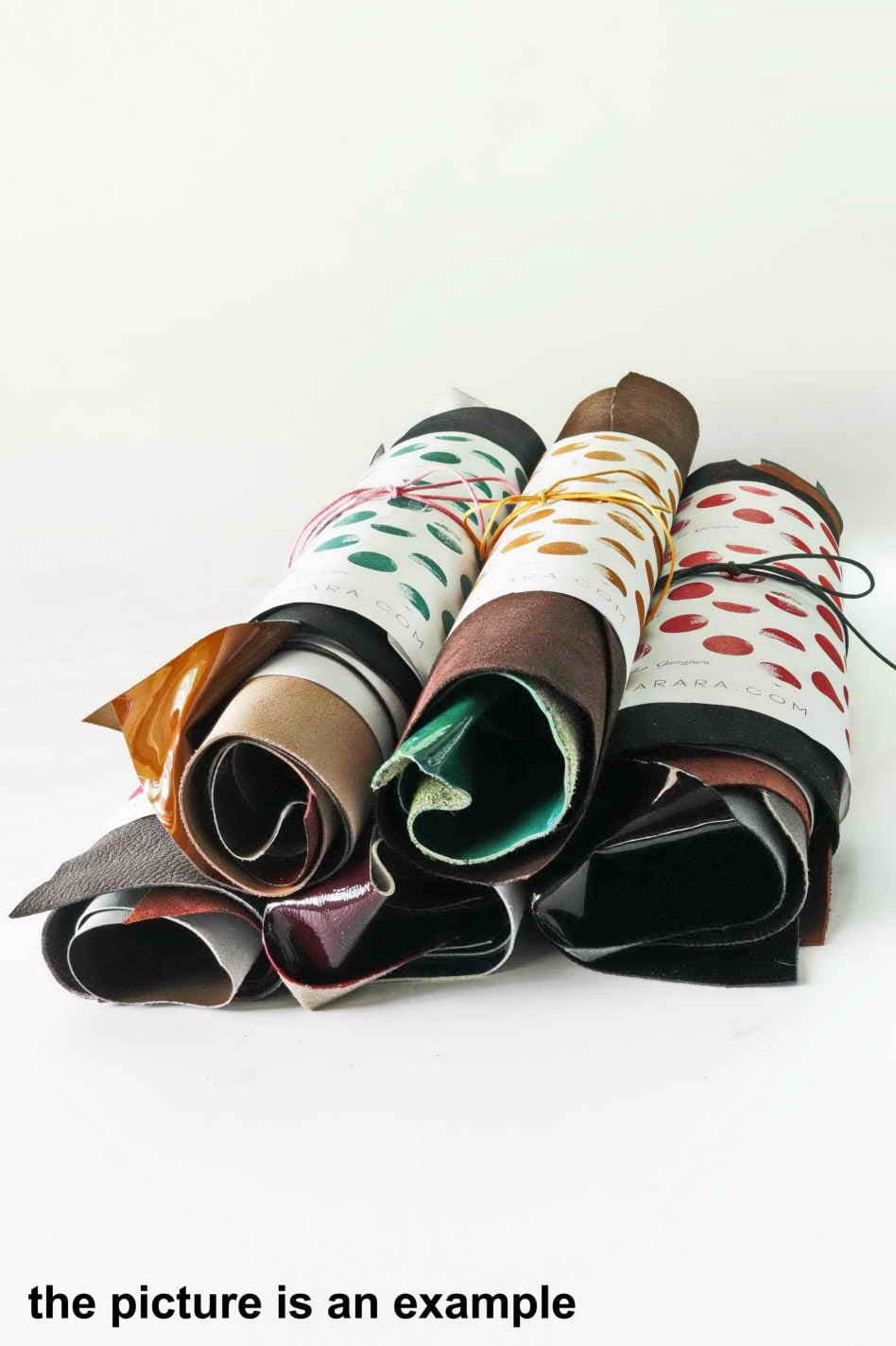 Patent Dark colors Offcuts leather, smooth pearled naplak scraps, renmants leather 16x16" / 40x40 cm AMZ41 La Garzarara