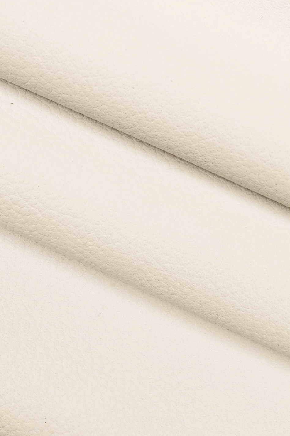White PEBBLE grain leather hides -natural matte GOATSKIN - sporty grain print soft B13833-TU La Garzarara