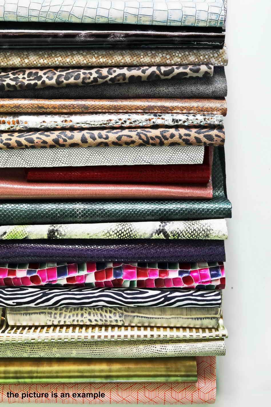 Soft Leather Pieces, Printed Random Assortment Leather scraps, Rich Patterned Offcuts 1 lbs - 1,7 lbs - 2 lbs - 4 lbs