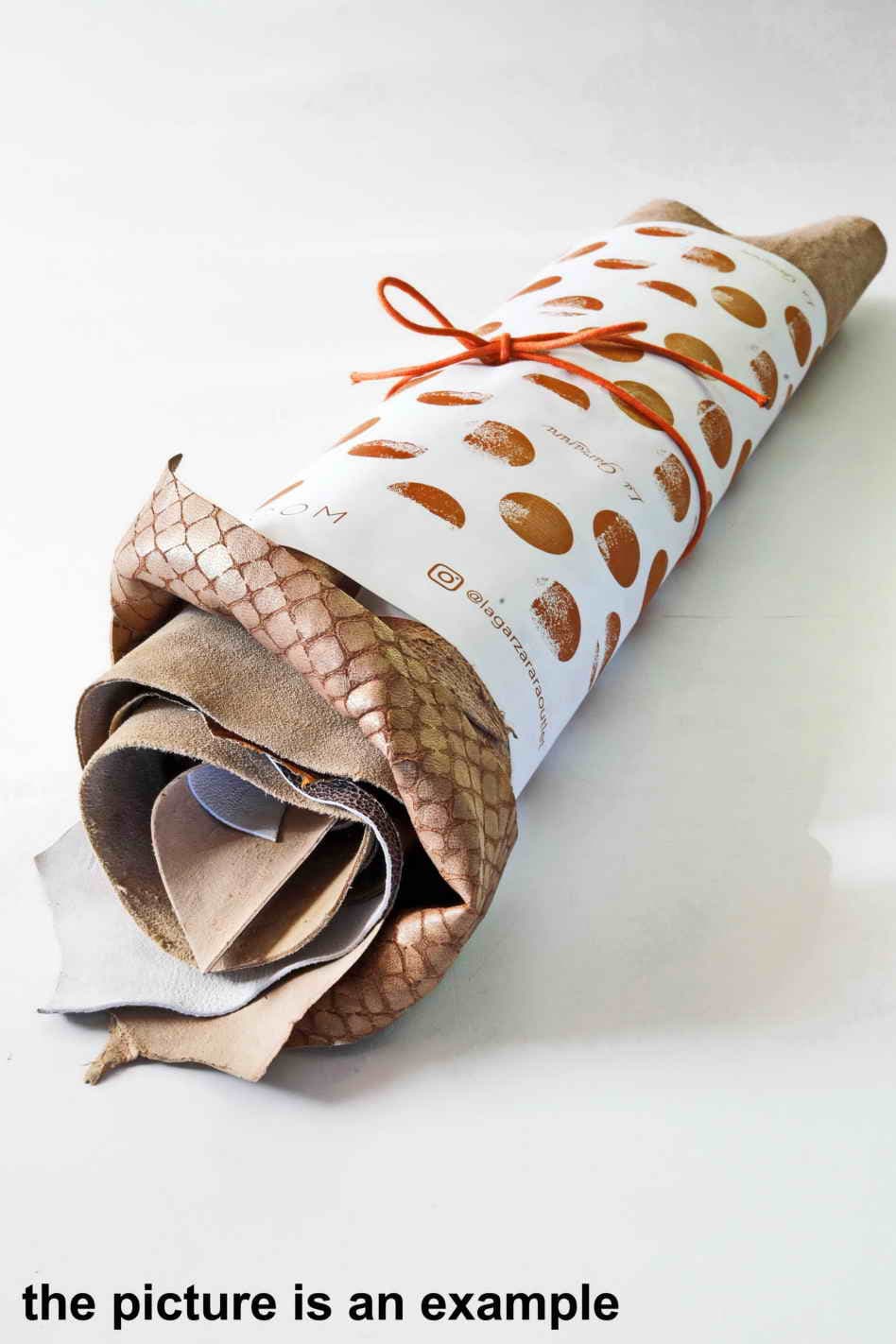 Gold Platinum Remnants Leather for Small Projects, Scraps for Leathercraft, Premium Leather Pieces B086/B La Garzarara