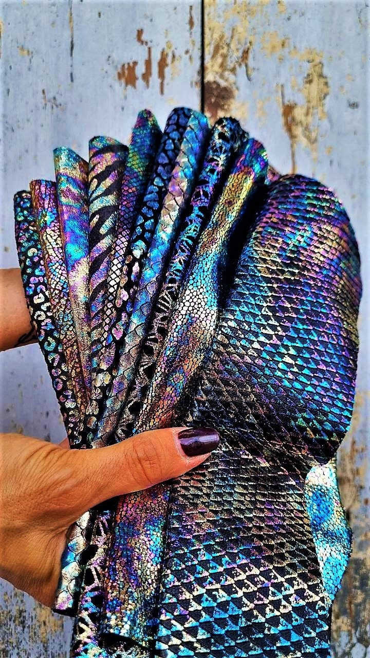 10 Selected leather pieces, HOLOGRAPHIC textured, mix colorful selection leather remnants as per pictures RT10 La Garzarara