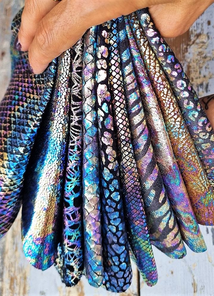 10 Selected leather pieces, HOLOGRAPHIC textured, mix colorful selection leather remnants as per pictures RT10 La Garzarara