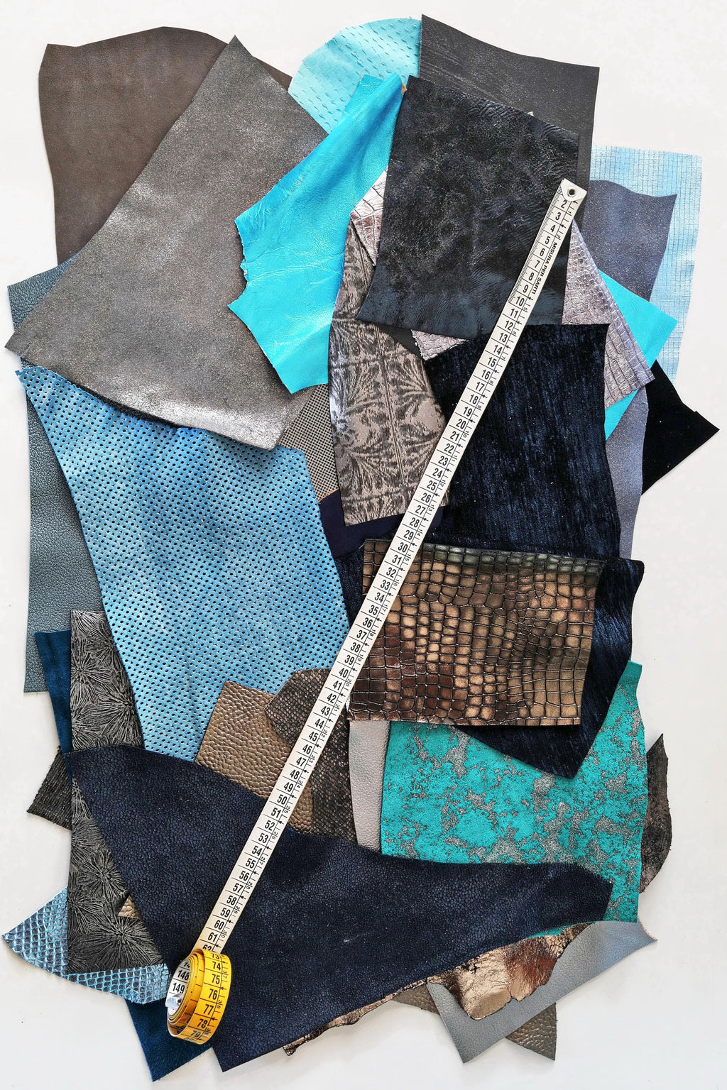 Assorted Blue and Grey Craft Leather, 5x6 Pieces, Mixed Shades Textures and Finishes 0,7 lbs to 2 lbs B053