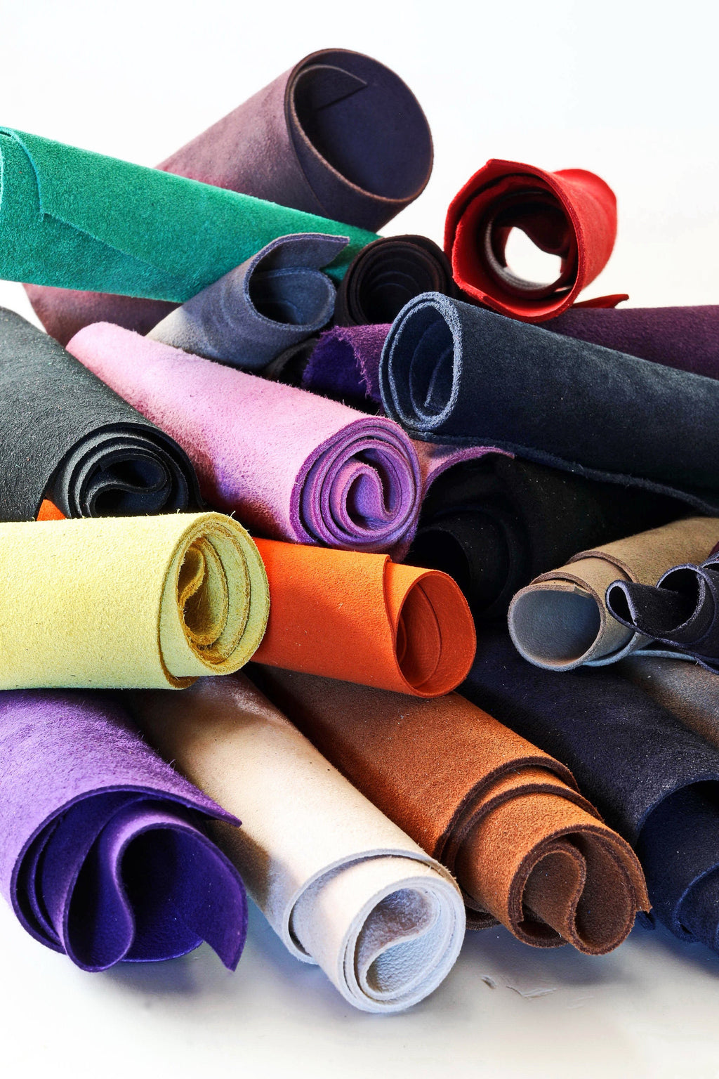 Suede and Nubuck Scraps, 5x6 Colorful Leather Pieces, Soft Velvety Craft Mix, Assorted Colors 0,7 lbs to 2 lbs B184 La Garzarara