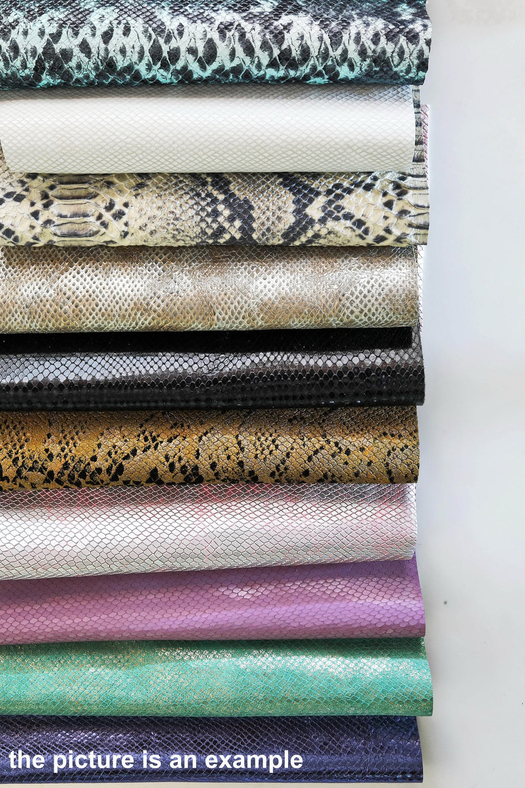 Python print leather scraps, embossed renmants skins, printed snakeskin offcuts, assortment reptile leather pieces for crafts B096