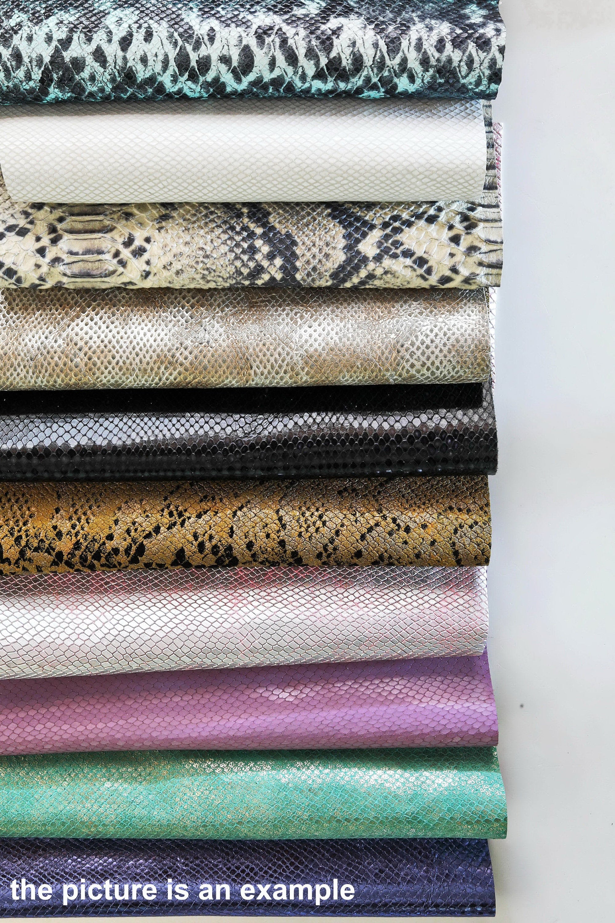 Python print leather scraps, embossed renmants skins, printed snakeskin offcuts, assortment reptile leather pieces for crafts B096