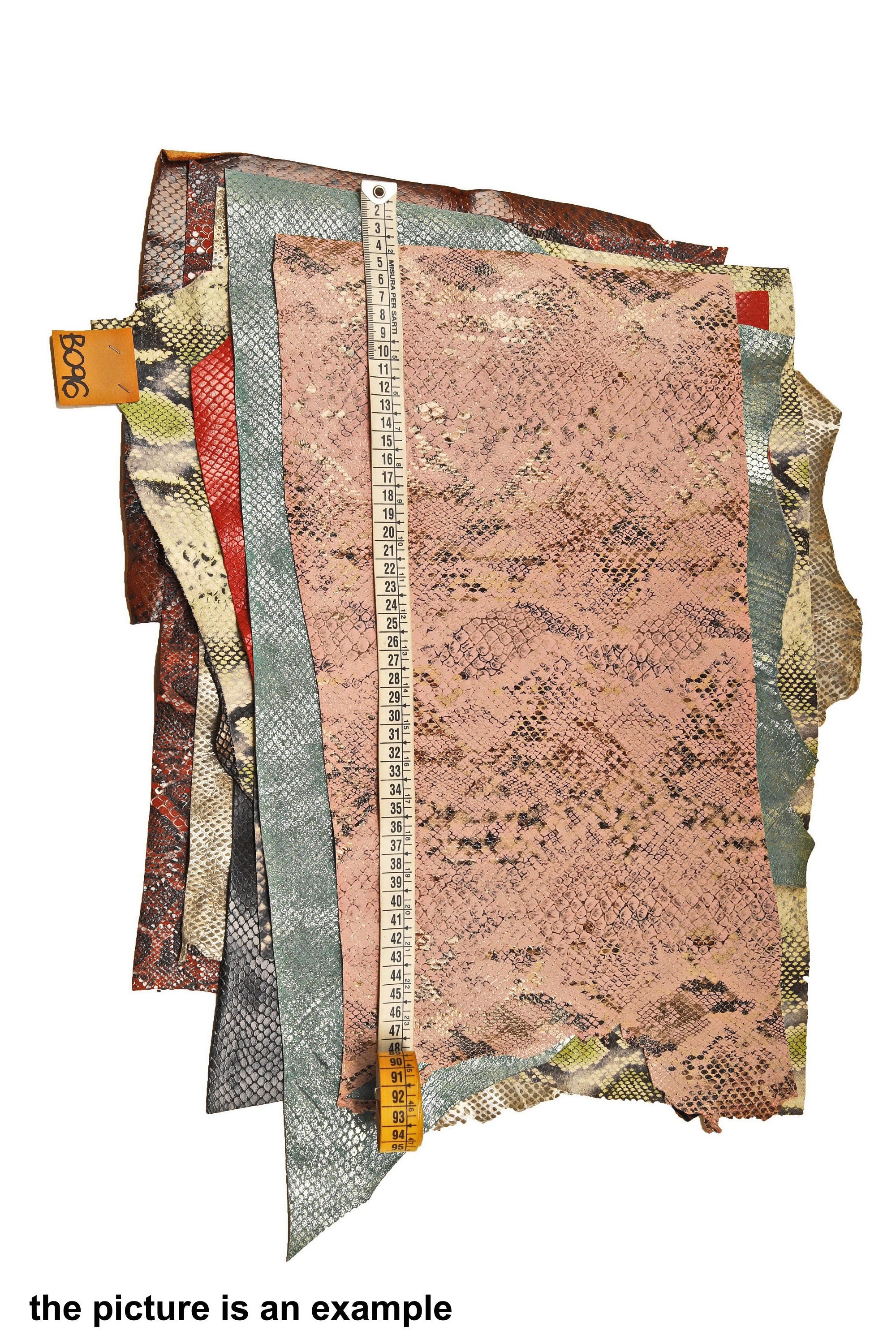 Python print leather scraps, embossed renmants skins, printed snakeskin offcuts, assortment reptile leather pieces for crafts B096