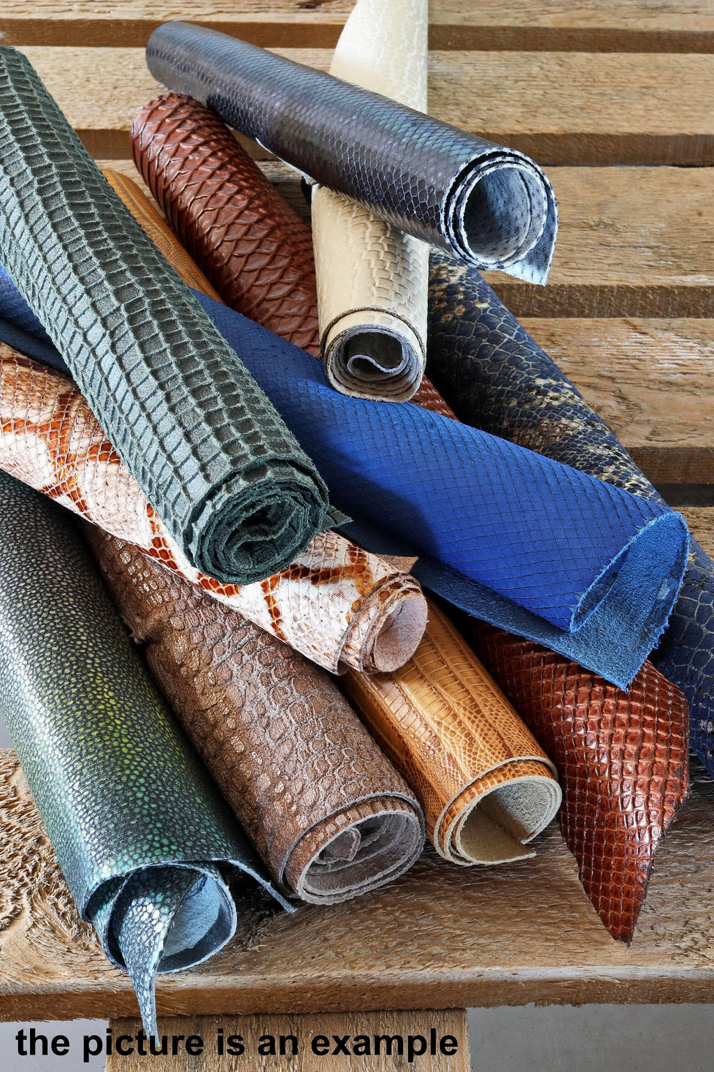 Exotic leather scraps, python crocodile lizard renmants leathers, mix embossed offcuts leather 1 kg B098 B La Garzarara