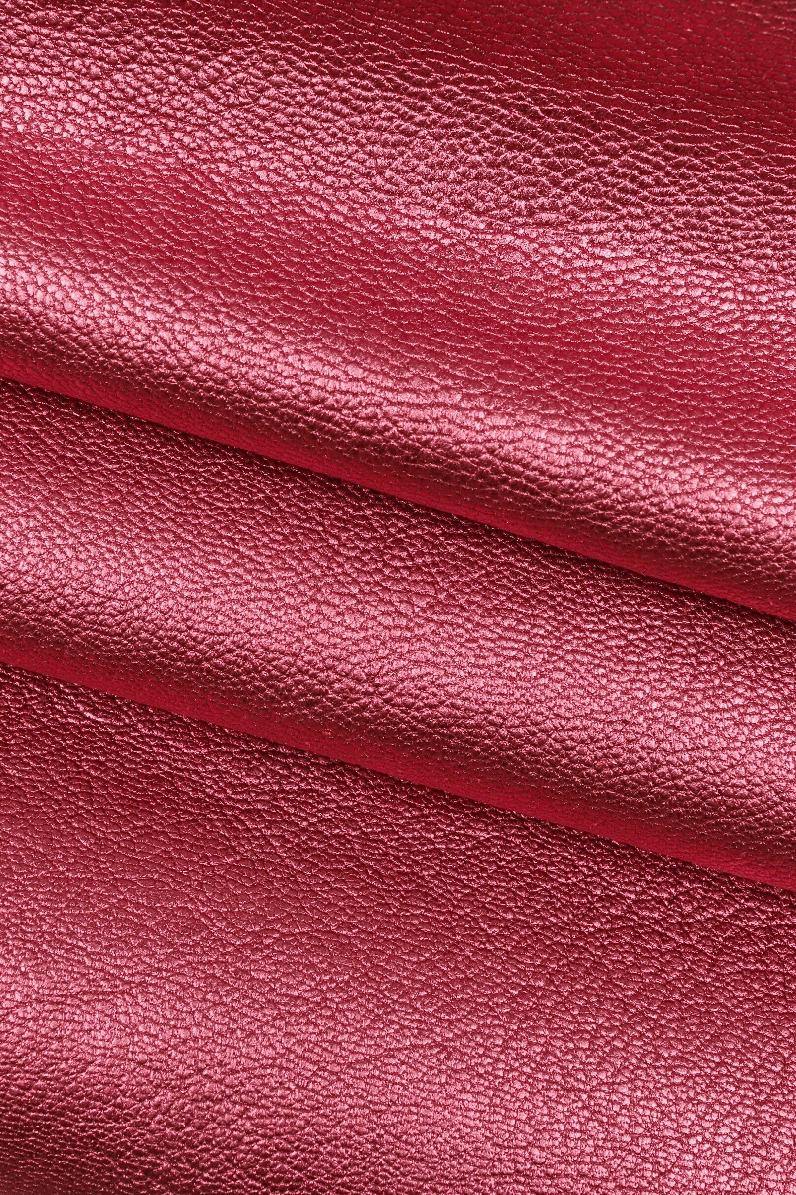 Red, purple, gunmetal METALLIC LEATHER skin, pebble grain metal goatskin, wrinkled shiny soft goat hide B14286-MT La Garzarara