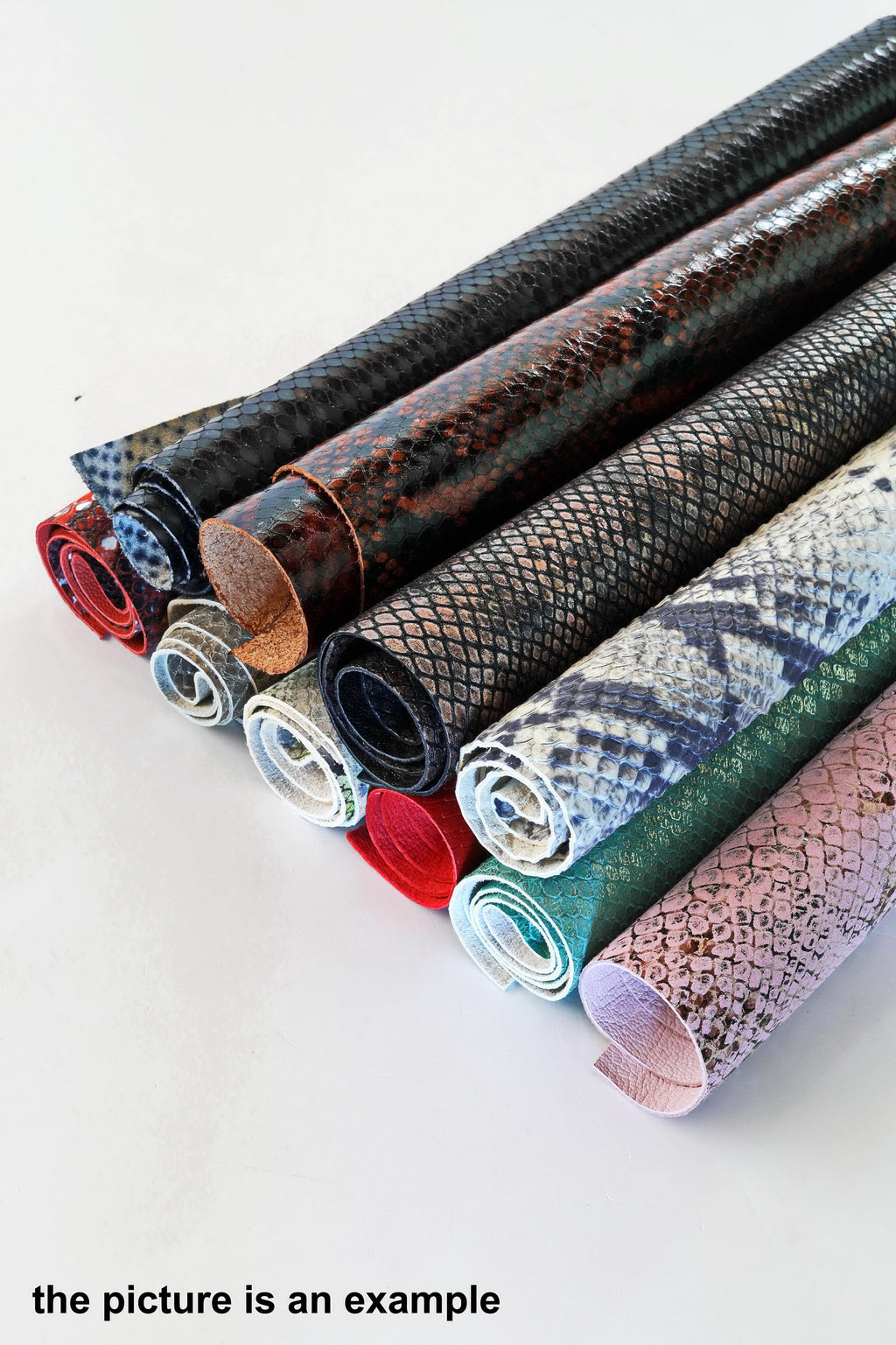 Python print leather scraps, embossed renmants skins, printed snakeskin offcuts, assortment reptile leather pieces for crafts B096