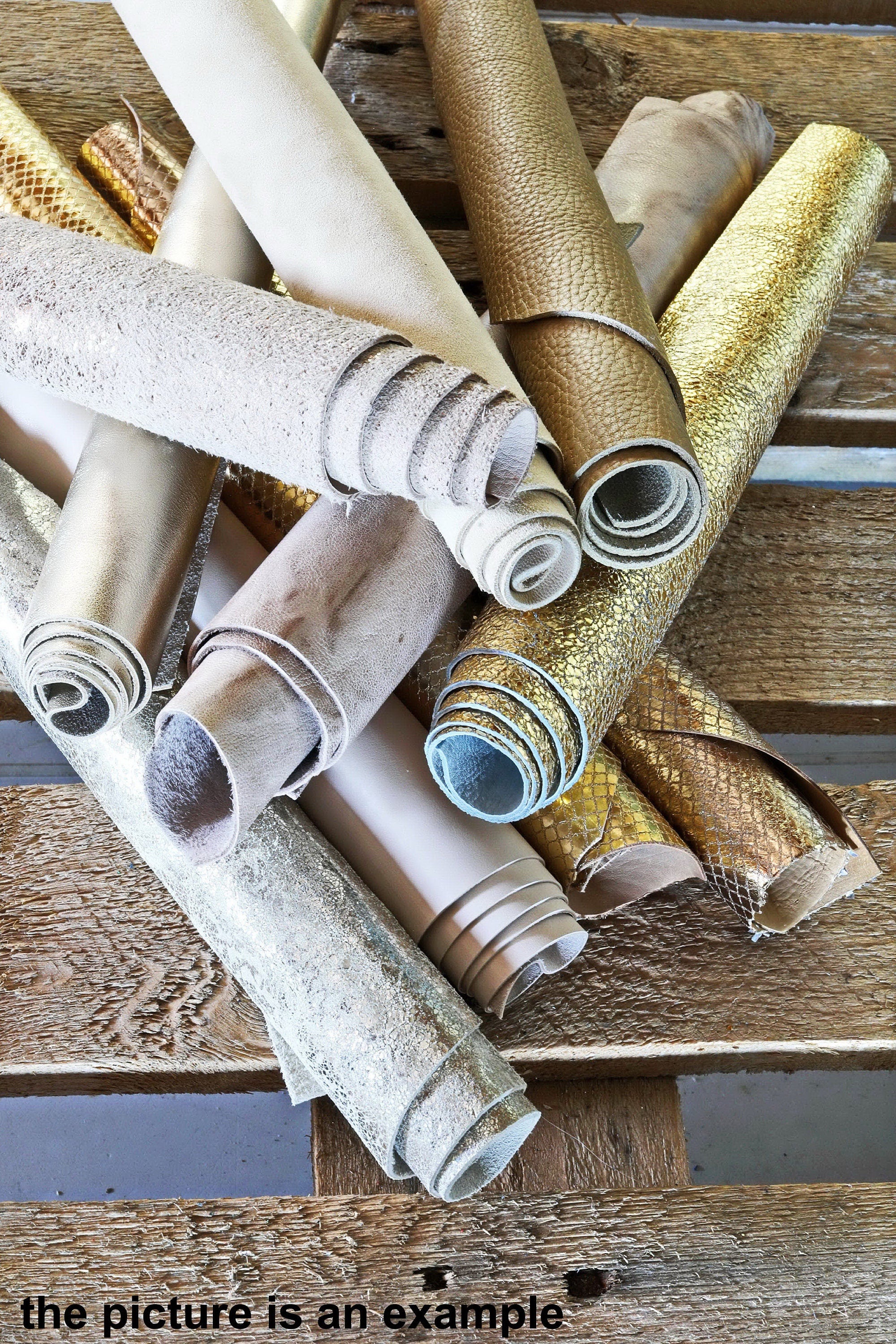 Gold Platinum Remnants Leather for Small Projects, Scraps for Leathercraft, Premium Leather Pieces B086/B La Garzarara