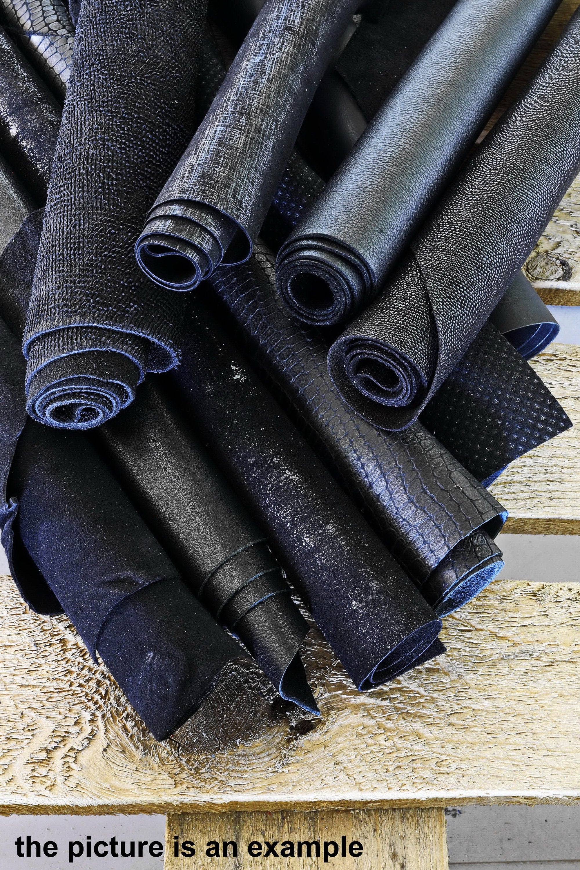 Black LEATHER scraps pieces, mixed printed and textured renmants pieces for crafts, assortment offcuts leather B090/B La Garzarara