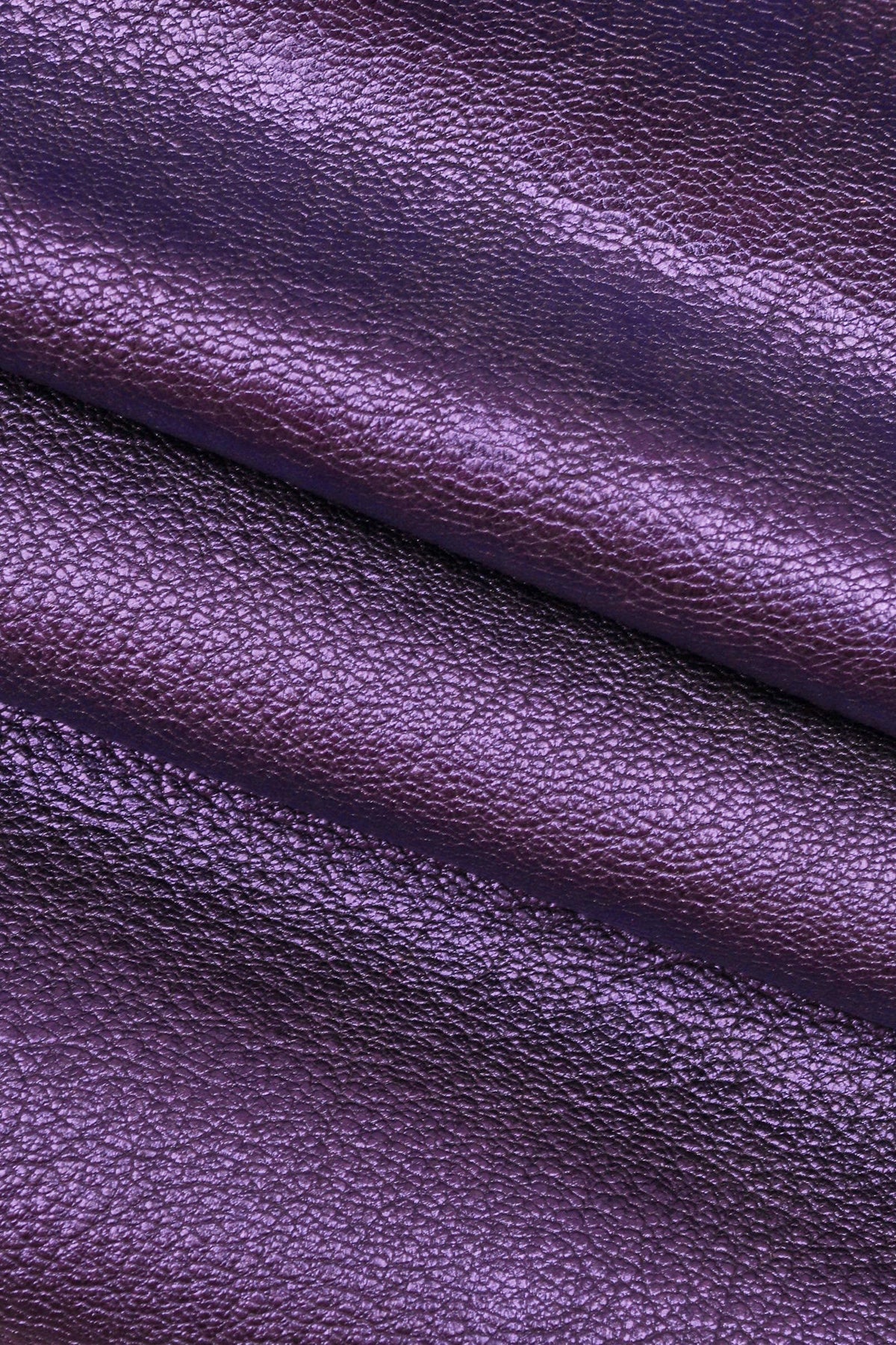 Red, purple, gunmetal METALLIC LEATHER skin, pebble grain metal goatskin, wrinkled shiny soft goat hide B14286-MT La Garzarara