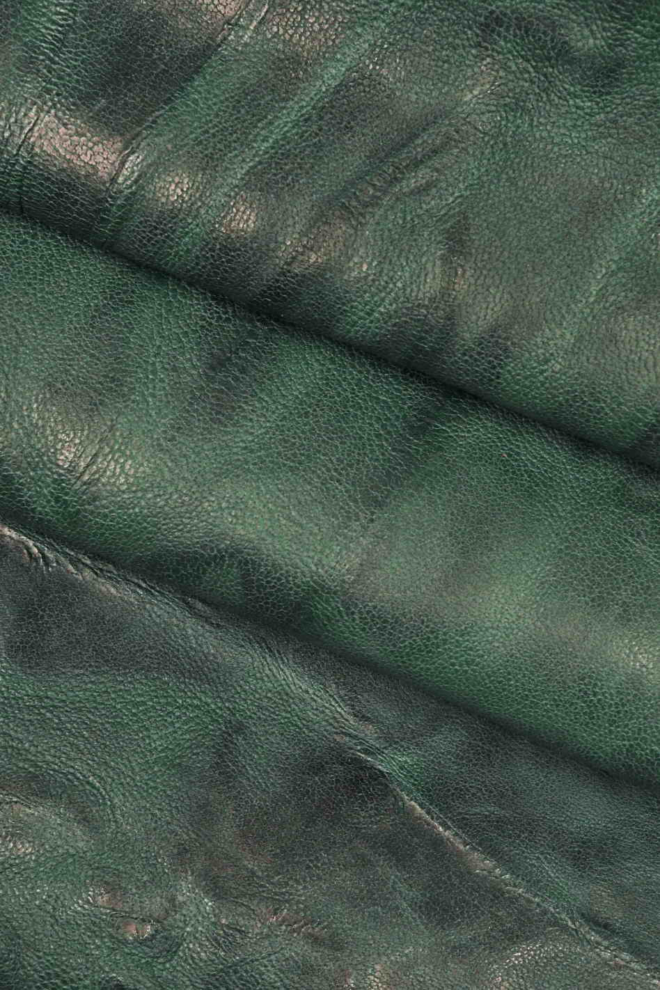 Crinkled sheepskin leather skin, washed soft nappa lamb, distressed vintage hides color options B13904-VT La Garzarara