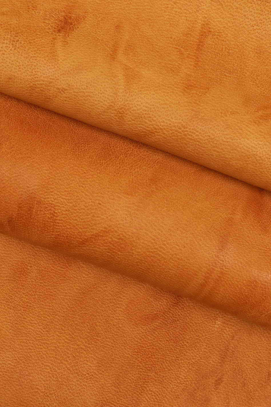 Crinkled sheepskin leather skin, washed soft nappa lamb, distressed vintage hides color options B13904-VT La Garzarara