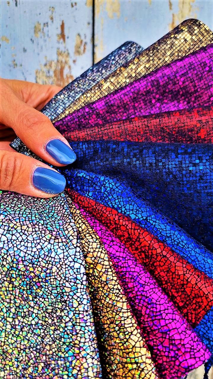 Holographic Leather Scraps, Iridescent Glitter Offcuts, Metallic Rainbow Pieces for Earrings and Crafts RT15/B La Garzarara