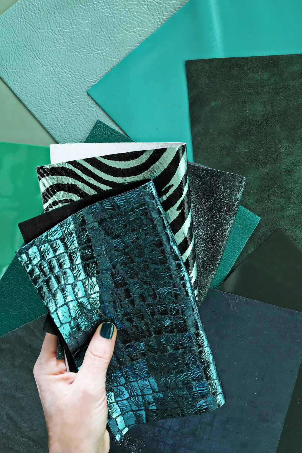 Green Leather sheets, pre cut leather pieces, mix metallic green scraps, printed panels leather B14385-PZ La Garzarara