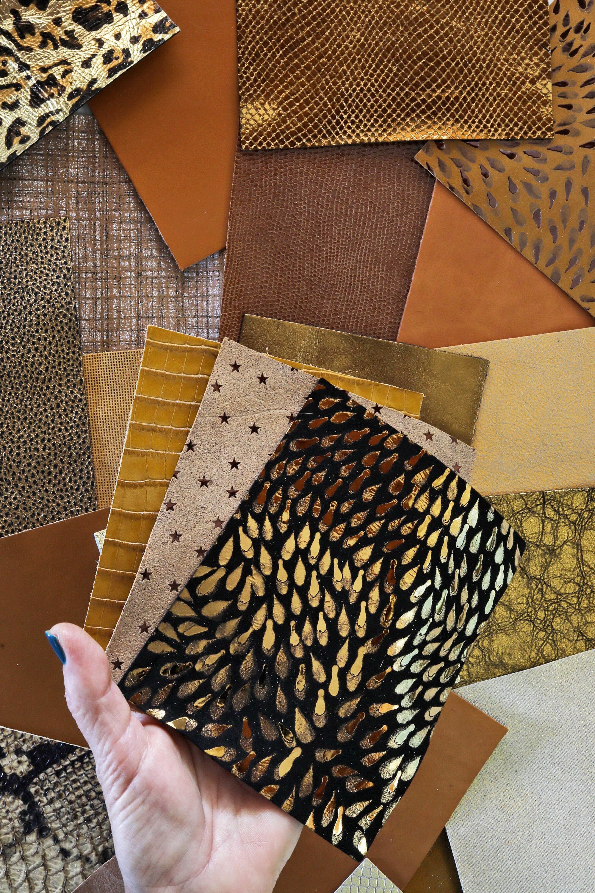Leather scraps for sewing Mixed Textures and Assorted Gold Bronze Tan , 12 Random Precut Pieces 5 x 6 inches B14458-PZ La Garzarara