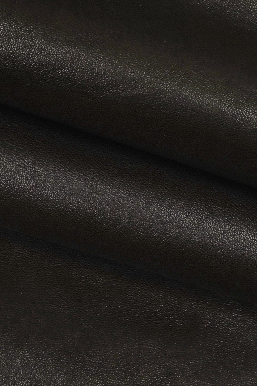 Soft nappa cowhide leather, semi glossy Hide, Supple nappa calfskin, silky touch skin B14786-TB La Garzarara