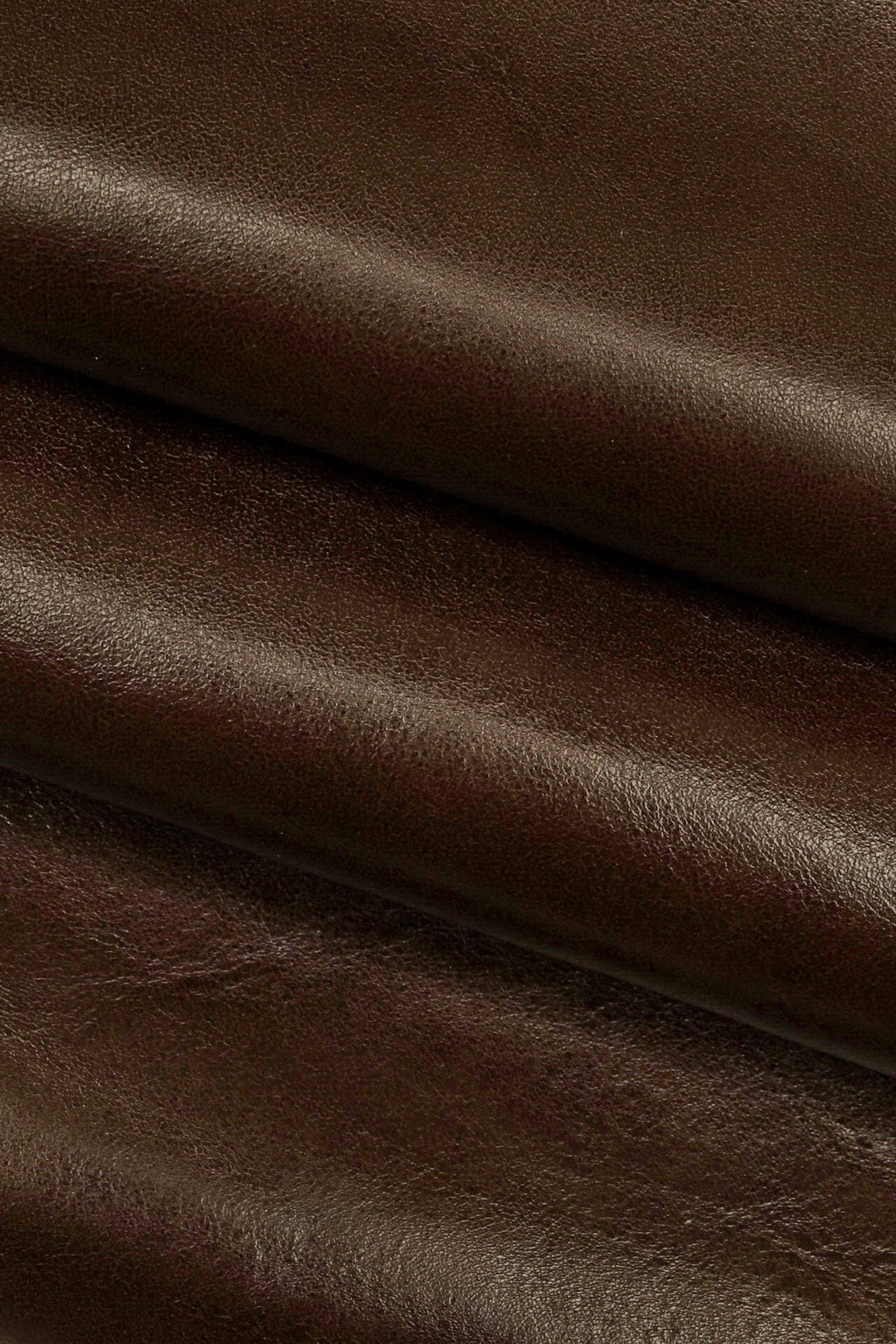 BROWN veg tan CALF leather hide – glossy smooth dark brown sporty cowhide skin, slightly stiff with light wrinkles B14789-TU La Garzarara