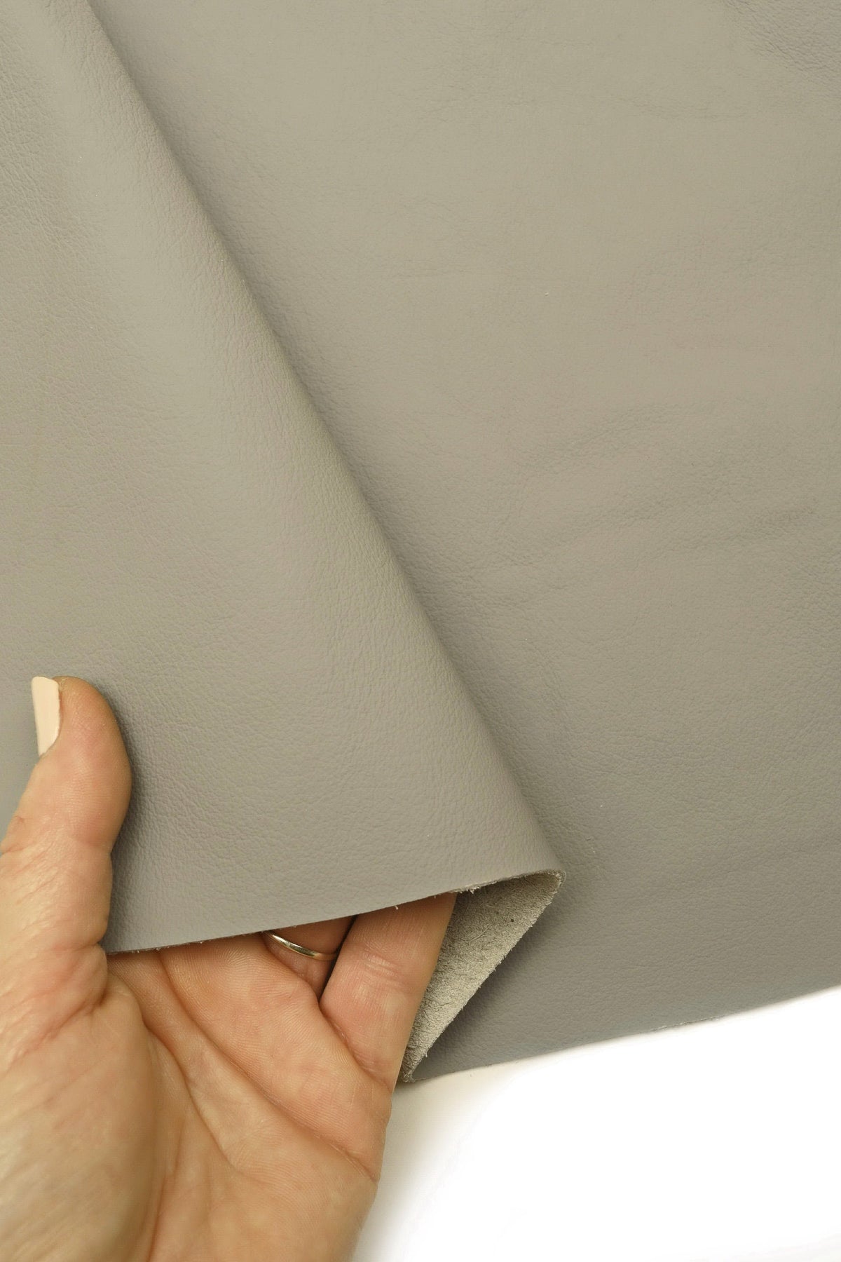 Large soft cowhide leather hide for UPHOLSTERY, furniture sofa car yacht, smooth calf skin for bags B15051-TU La Garzarara