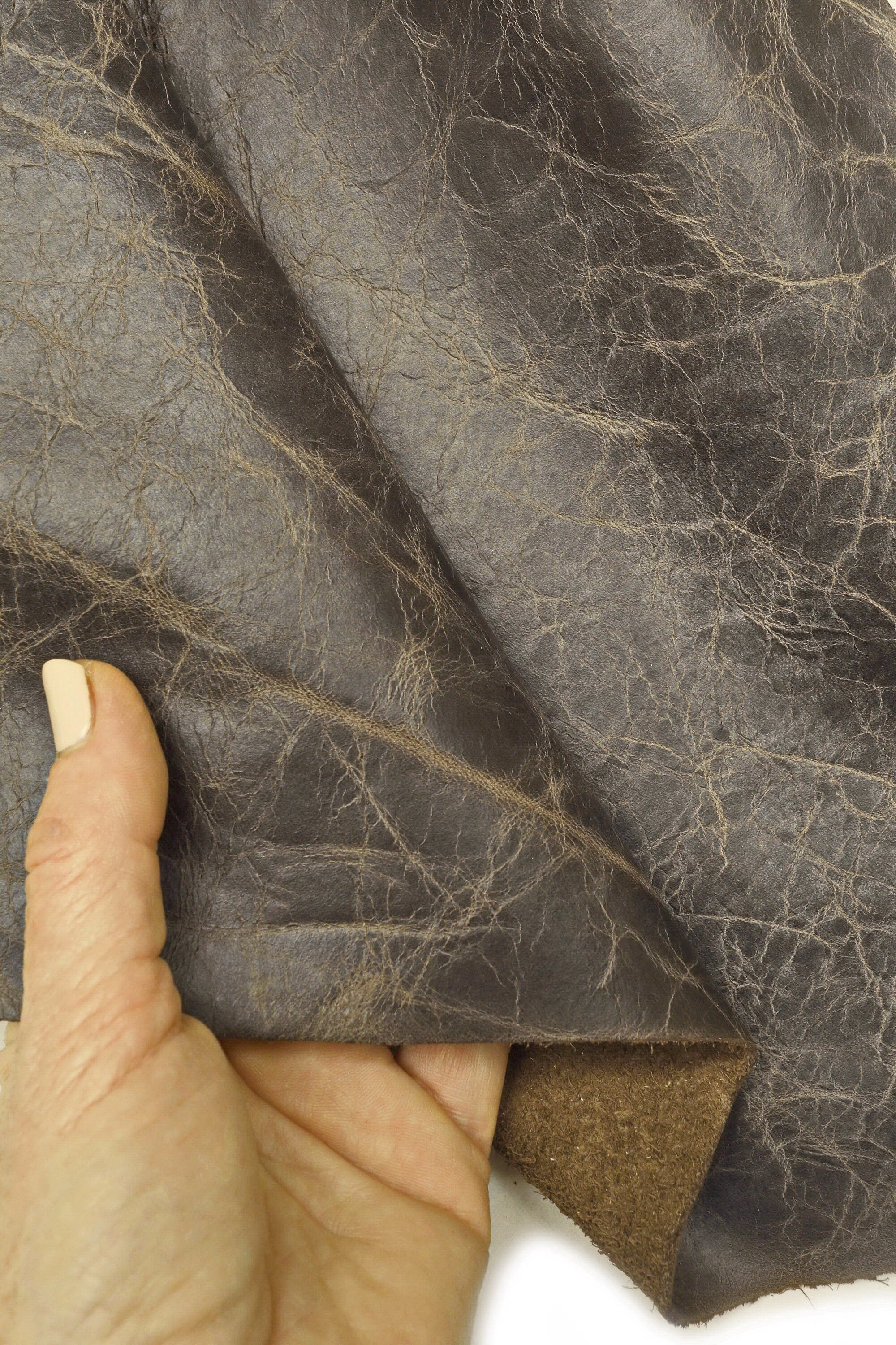 UPHOLSTERY leather Hides, skins for furnitures, sofas, cars and yachts, also handbags B15052-TU La Garzarara