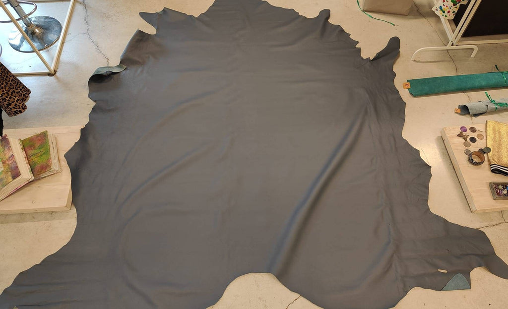 UPHOLSTERY italian genuine leather cow hides for furnitures, sofas, cars and yachts, also handbags B15055-TU La Garzarara