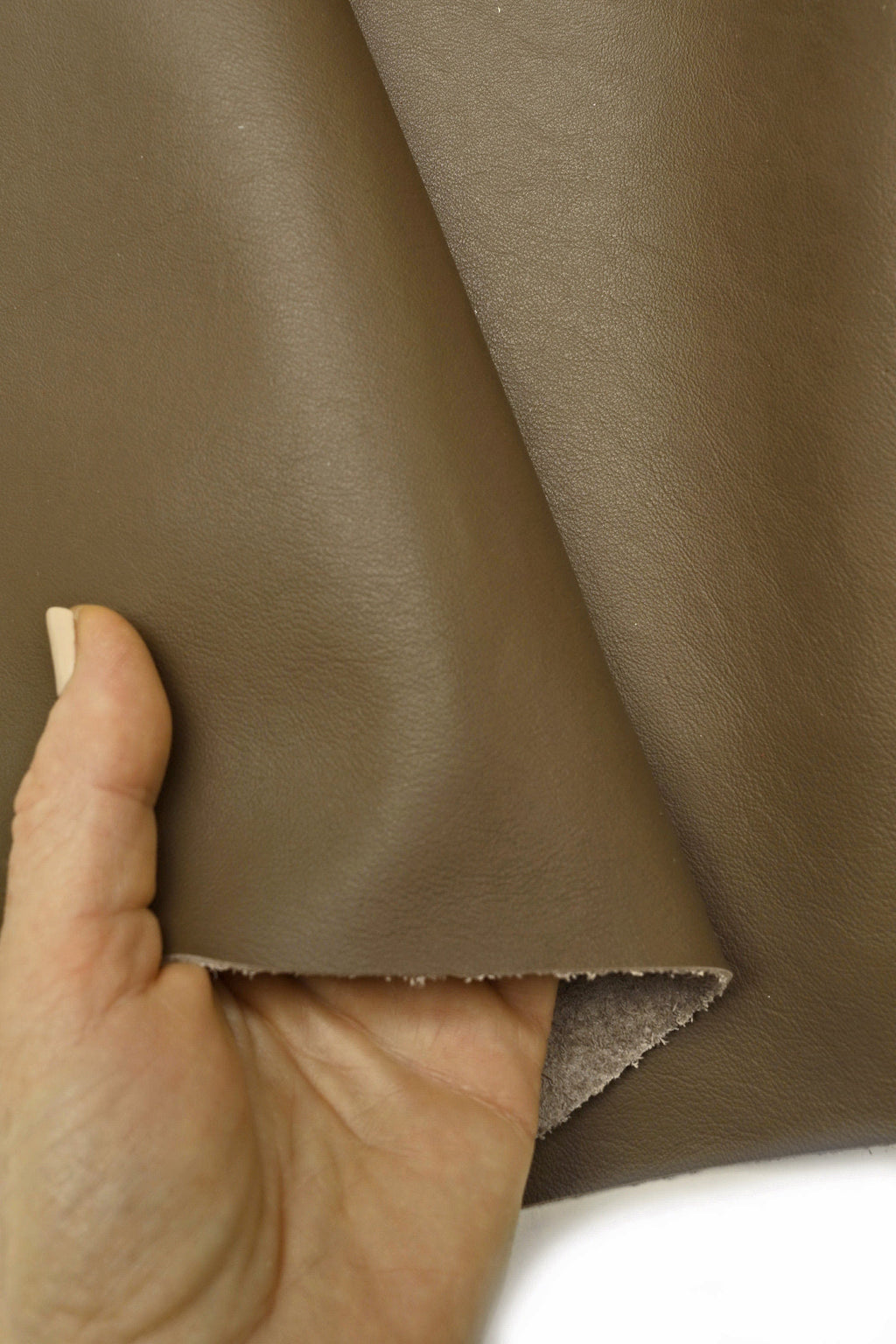 UPHOLSTERY leather Hides, skins for furnitures, sofas, cars and yachts, also handbags B15052-TU La Garzarara