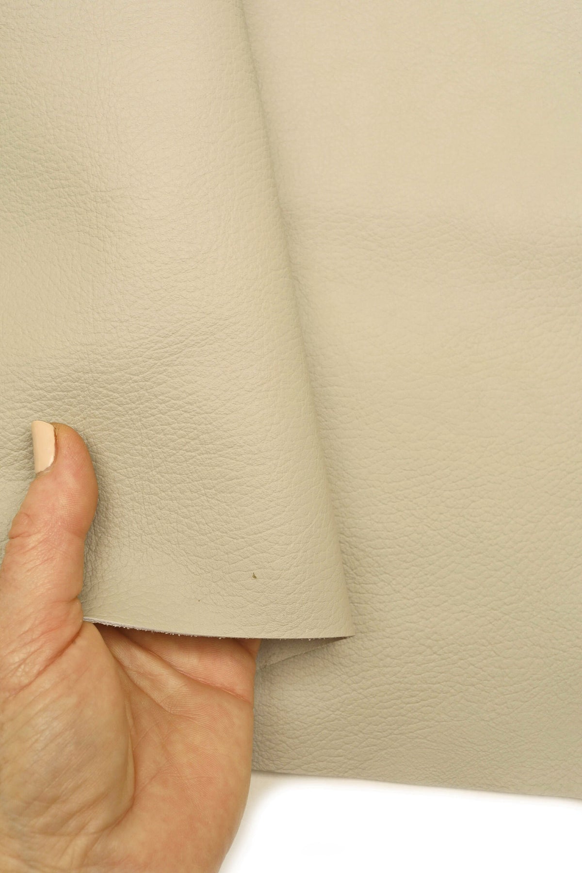 UPHOLSTERY italian genuine leather cow hides for furnitures, sofas, cars and yachts, also handbags B15057-TU La Garzarara