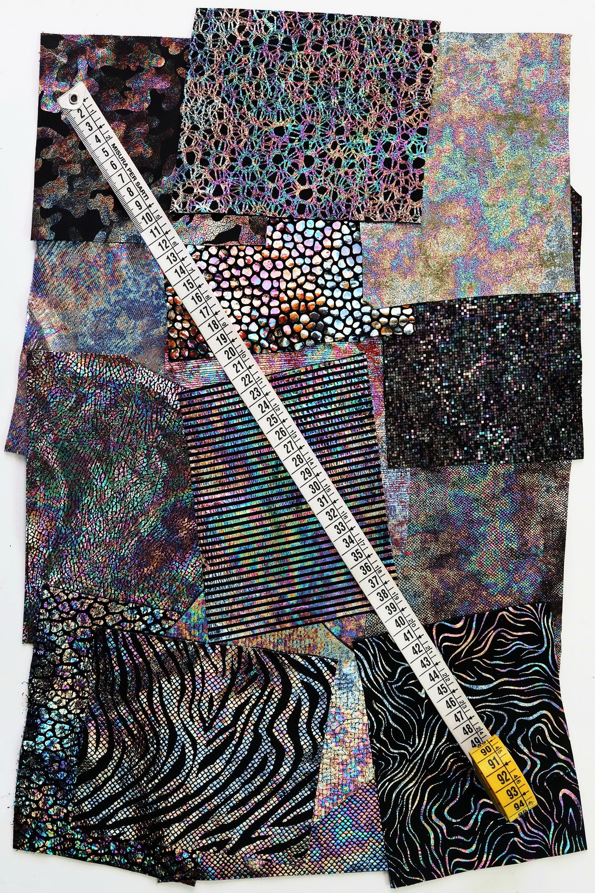 HOLOGRAPHIC SCRAPS bag, mix colourful, random selection, oleographic textured remnants 0,5 lbs B126 La Garzarara