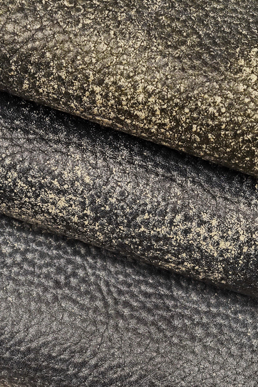 Very distressed leather hide, soft bleu pebble grain calfskin, glossy aged cowhide B15113-VT La Garzarara