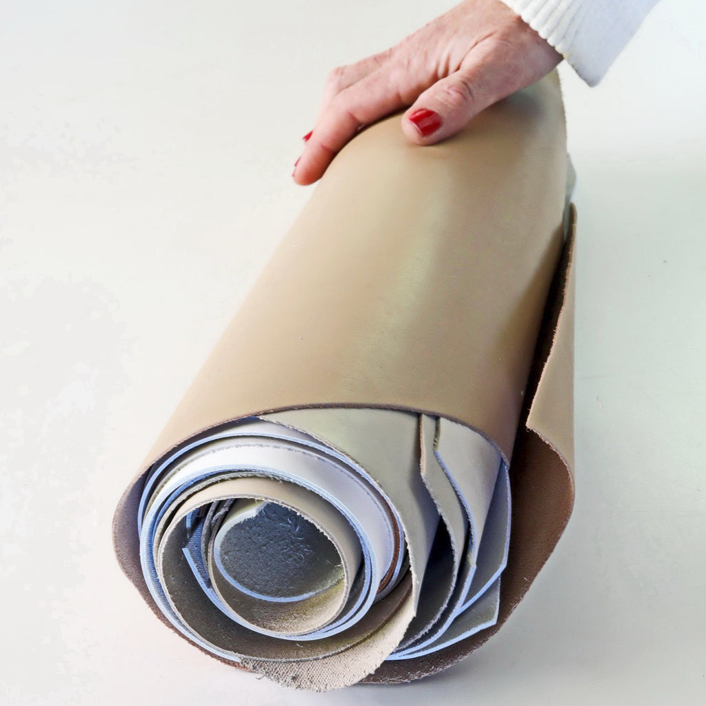 White Beige Cream scraps leather, renmants light colors, solid and pebbled offcuts hide, random assortment 1.0-1.2mm (3-4oz) B115