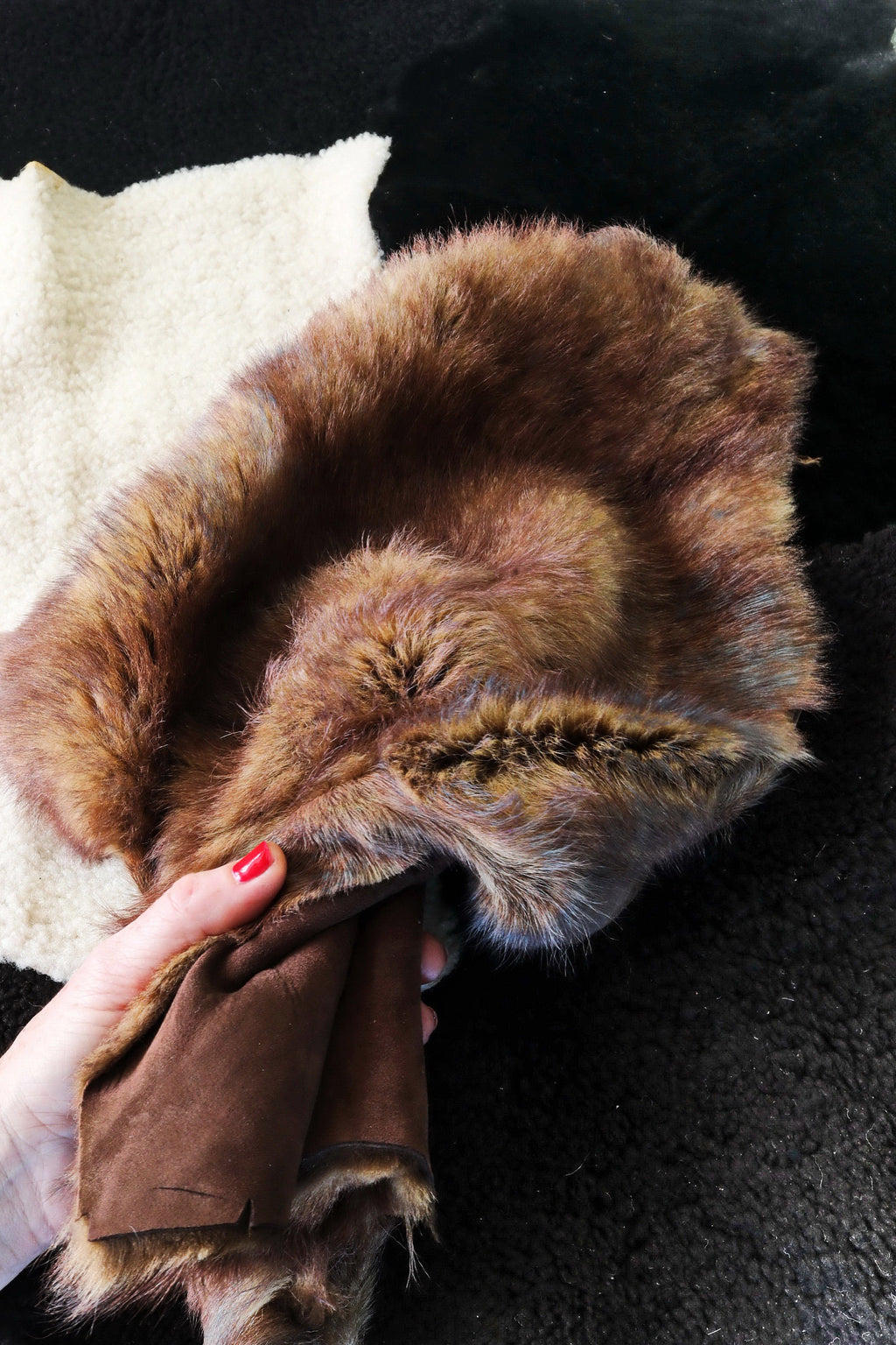 SHEARLING FUR Scraps, random assortment, colors various, sheepskin fur remnants, 5 pieces offcuts double face sheep skin B122 La Garzarara