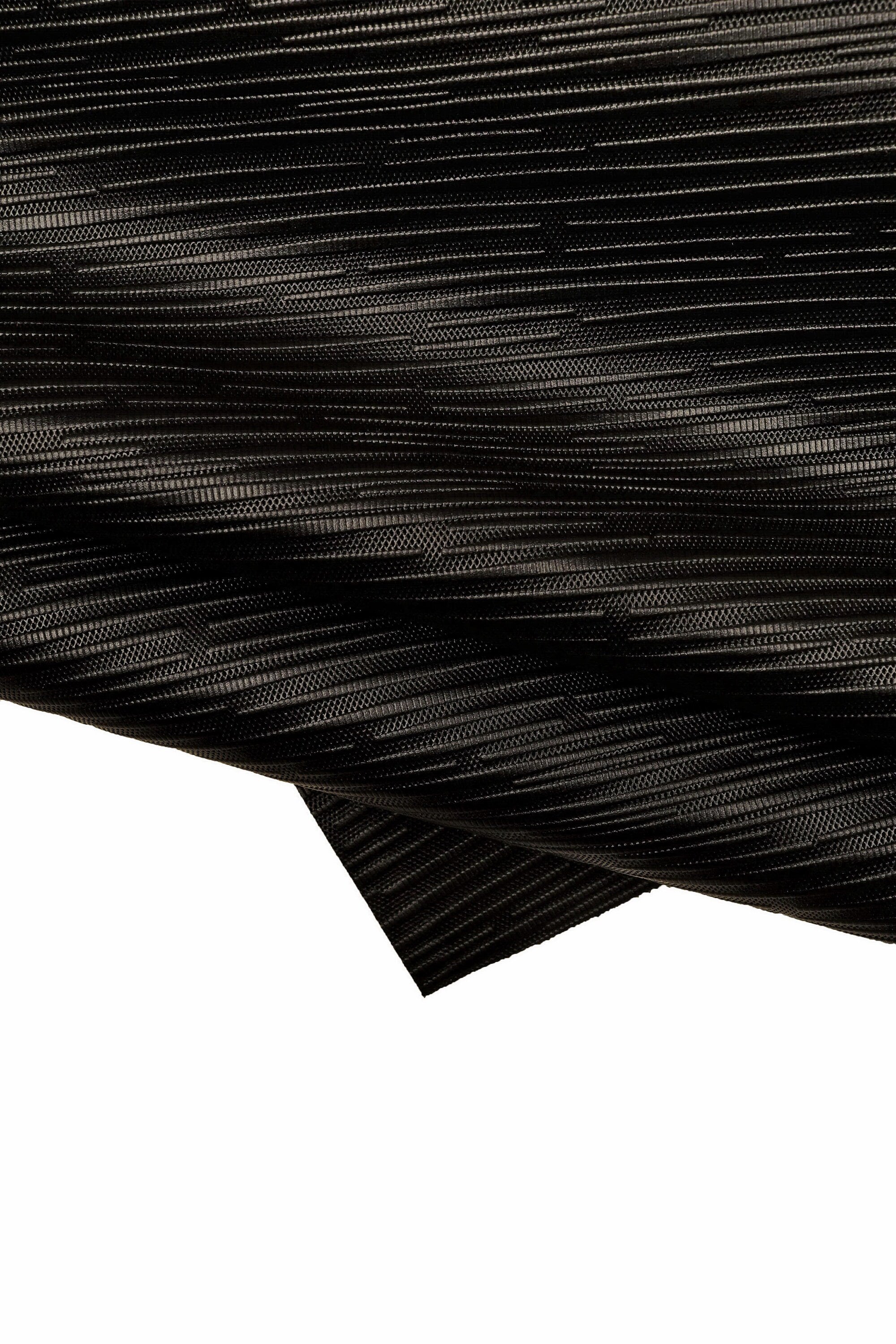 Black 3D print leather hide, semi glossy embossed cowhide, sporty printed calfskin, medium softness B15084-TB La Garzarara