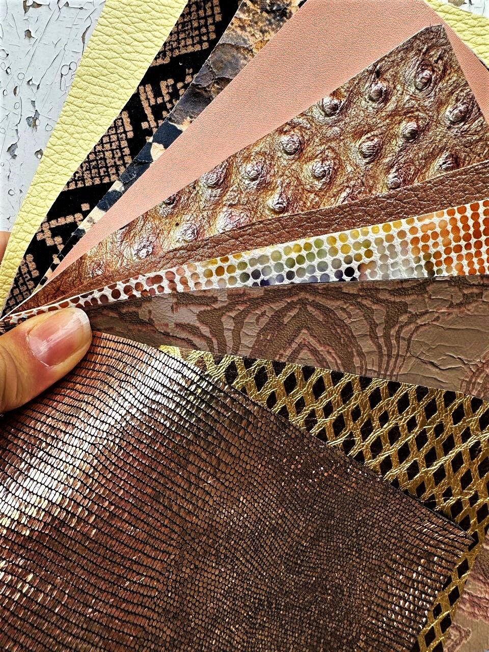 Lot of Special Leather Offcuts, Metallic Gold Bronze Copper and Brown, Printed Textured Pieces for Jewelry and Crafts RT21/B La Garzarara