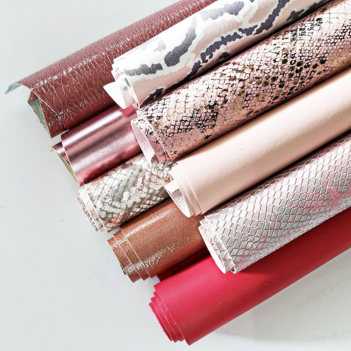 Pink leather Scraps, Rose assorted leather pieces, solid and patterned Offcuts, RANDOM renmants selection 500 g B1280 RC La Garzarara