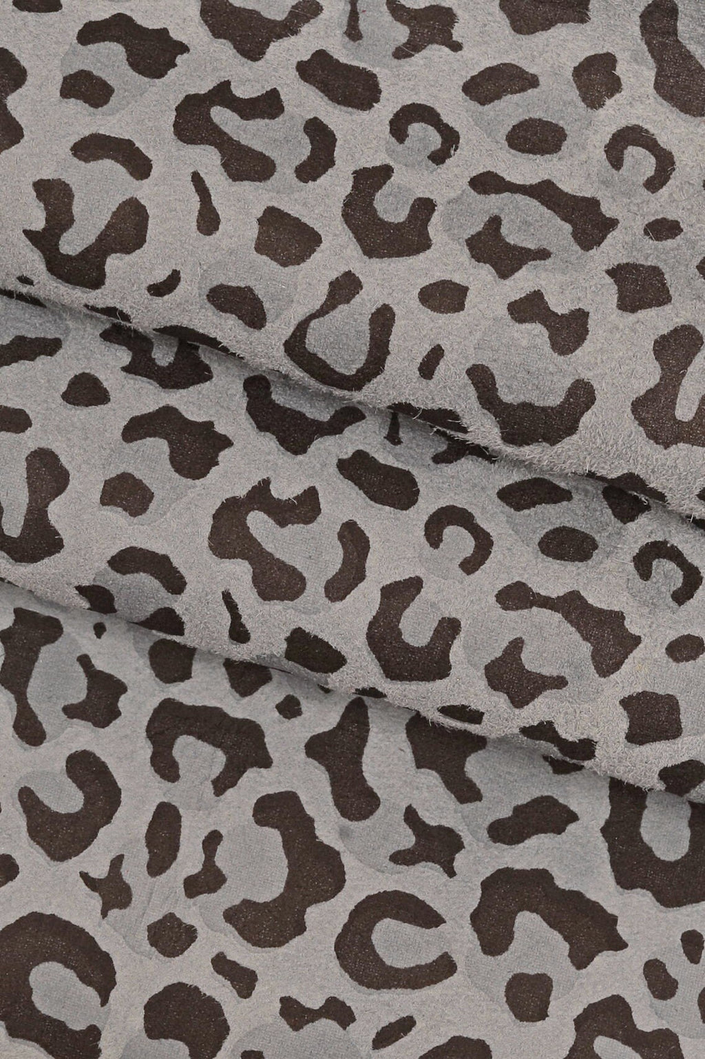 Luxurious Leopard and Cheetah Suede Skins, Smoky Grey with Lilac Accents, Premium Quality B15402-ST La Garzarara