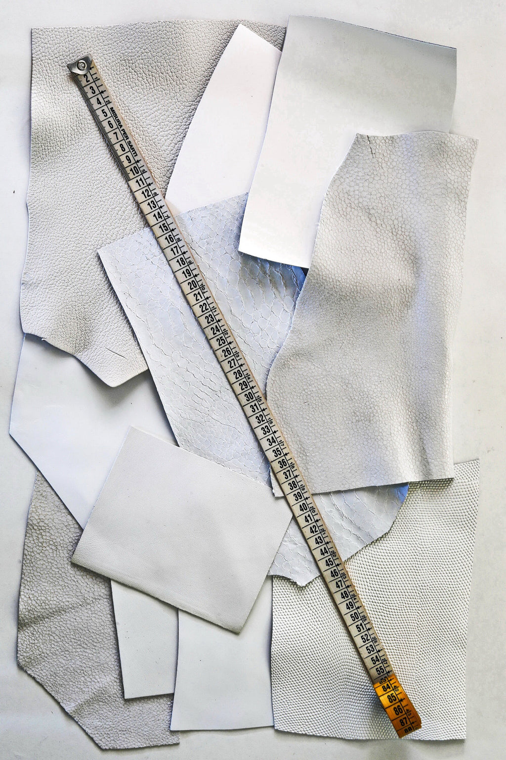 White Leather Renmnats Craft Pieces, Ivory and Neutral Scraps, Mixed Finish Offcuts for leather projects B1330-RC La Garzarara