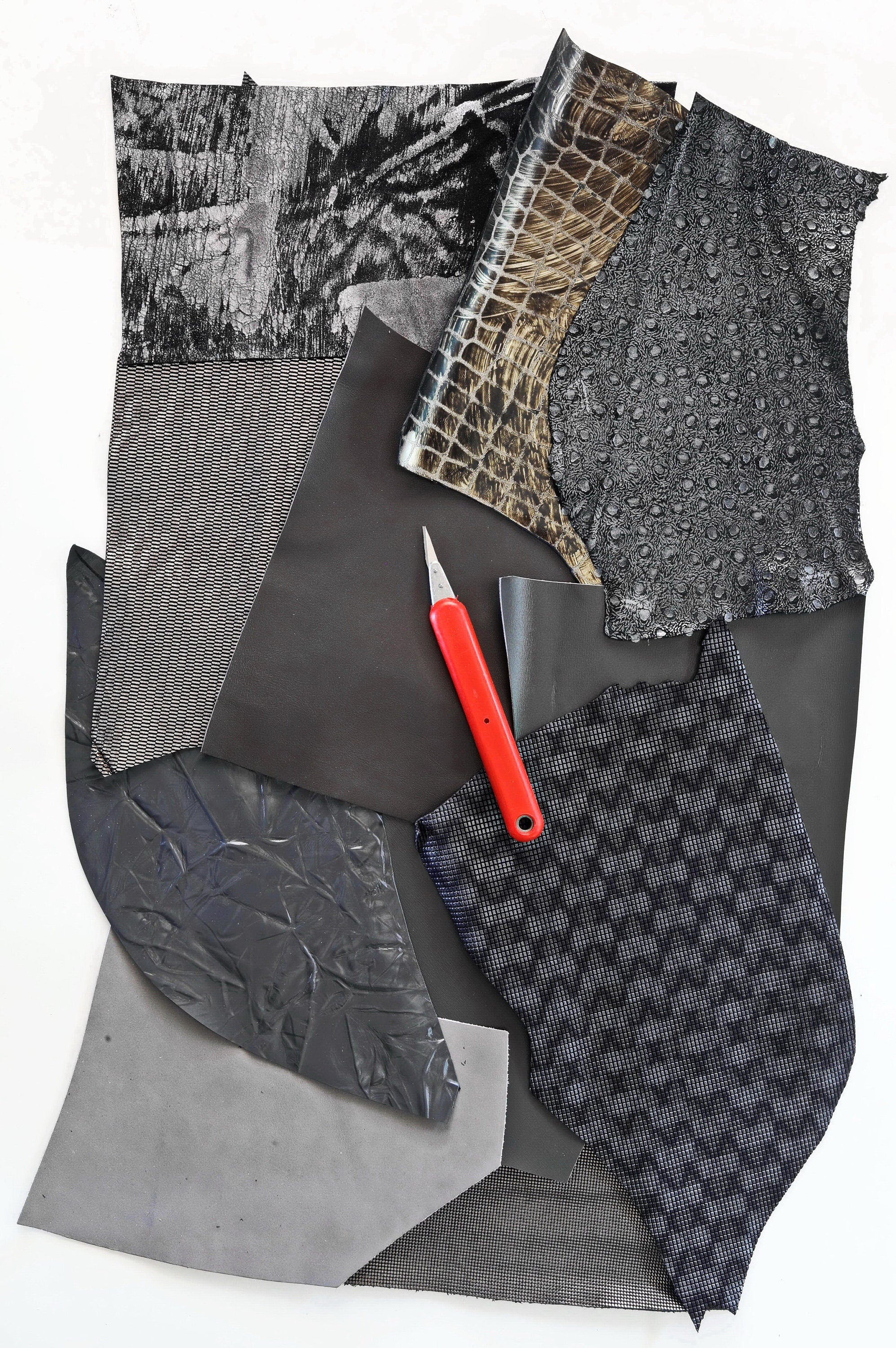 Charcoal Leather Scraps, Graphite and Dark Grey Craft Pieces, Assorted Textures and Finishes Offcuts for artisan B1430-RC La Garzarara