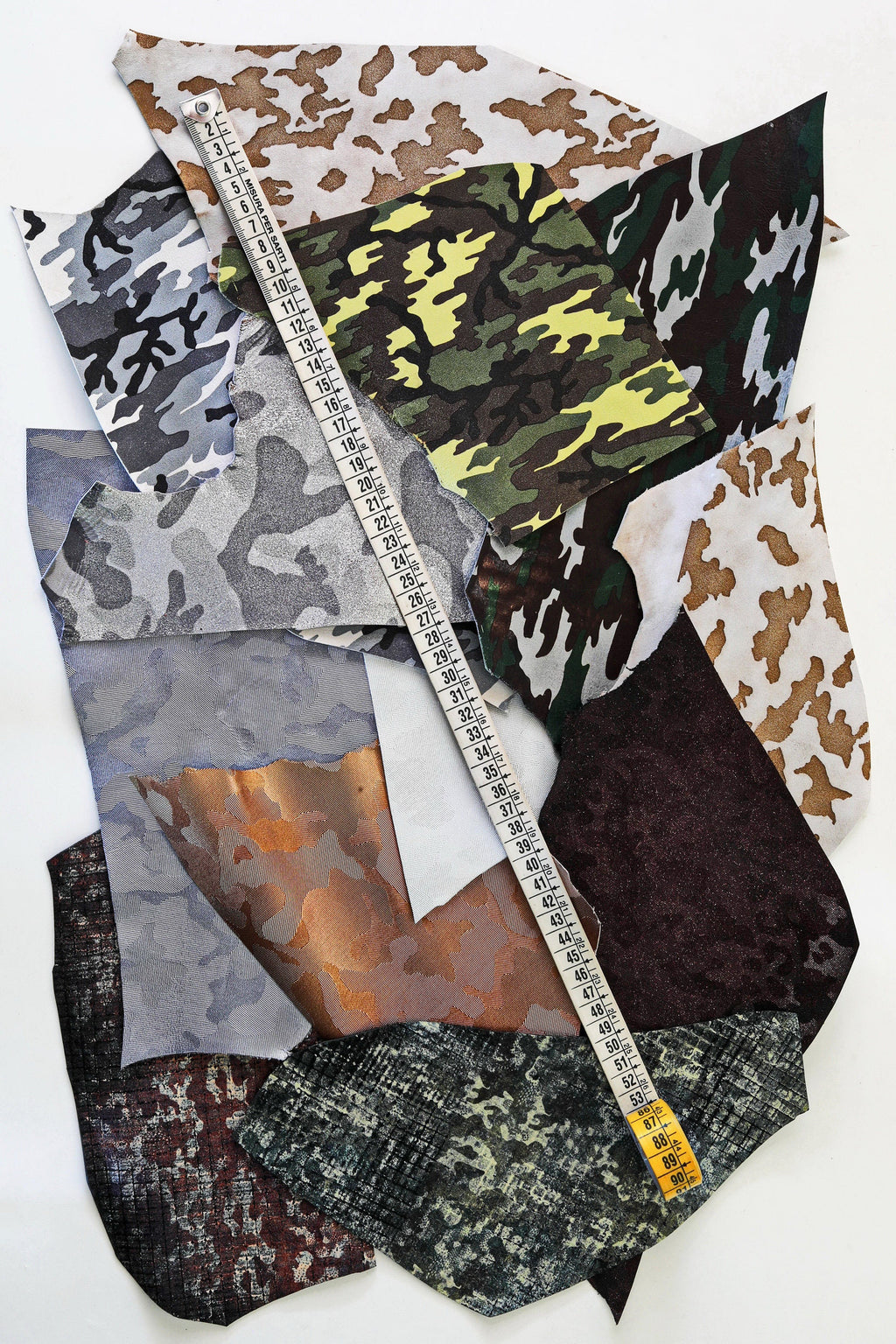 Camo Leather Offcuts, Assorted Camouflage Prints in Mixed Colors, for Earrings and Jewelry Making, weight 0.300 kg B1470-RC La Garzarara