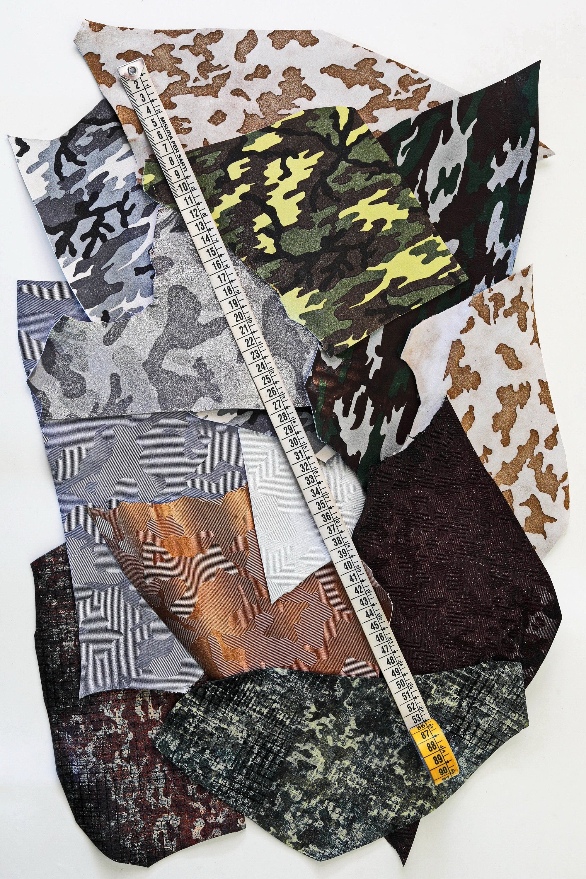 Camo Leather Offcuts, Assorted Camouflage Prints in Mixed Colors, for Earrings and Jewelry Making, weight 0.300 kg B1470-RC La Garzarara