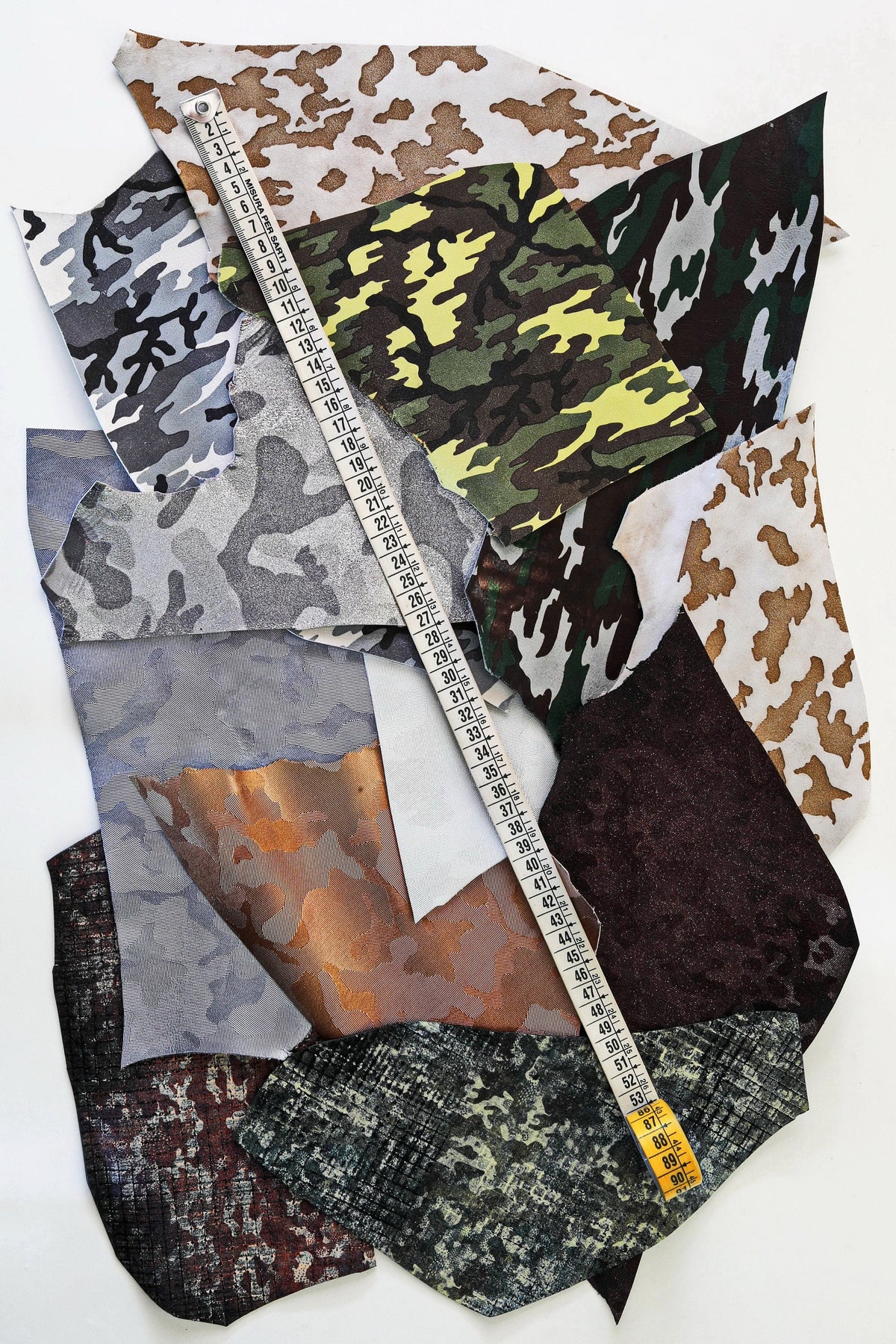 Camo Leather Offcuts, Assorted Camouflage Prints in Mixed Colors, for Earrings and Jewelry Making, weight 0.300 kg B1470-RC La Garzarara